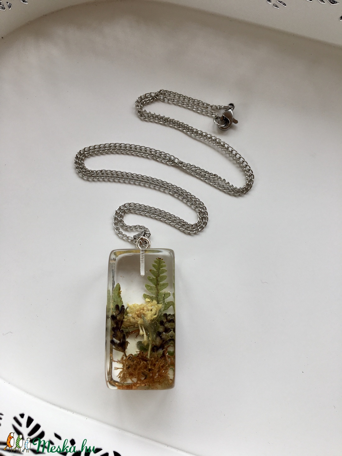 Mini terrárium medál,páfránnyal,virágokkal-műgyanta medál - ékszer - nyaklánc - medál - Meska.hu Mini terrárium medál,páfránnyal,virágokkal-műgyanta medál - ékszer - nyaklánc - medál - Meska.hu
