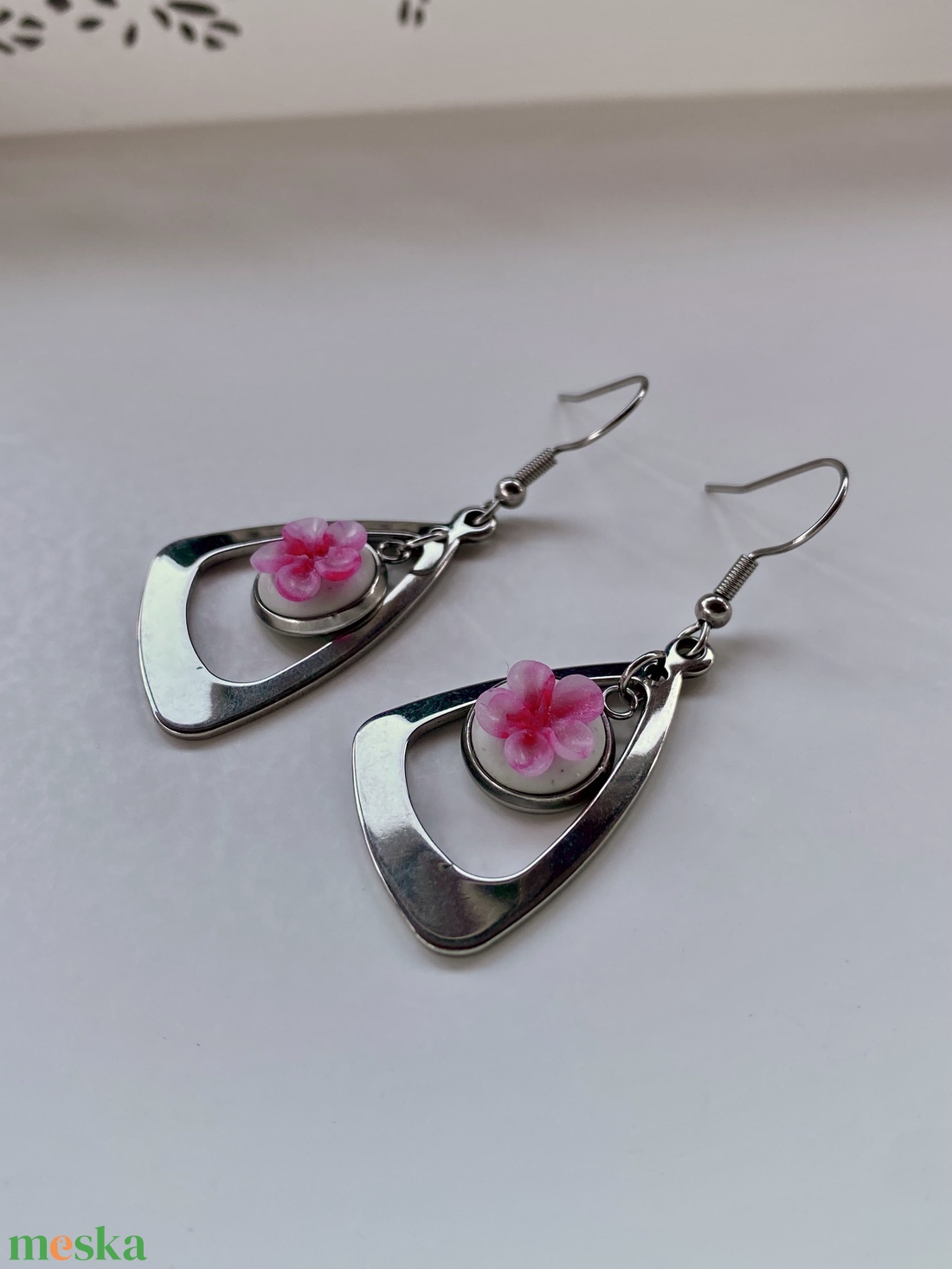 Cseresznye virágos nemesacél fülbevaló 1. - ékszer - fülbevaló - lógó fülbevaló - Meska.hu