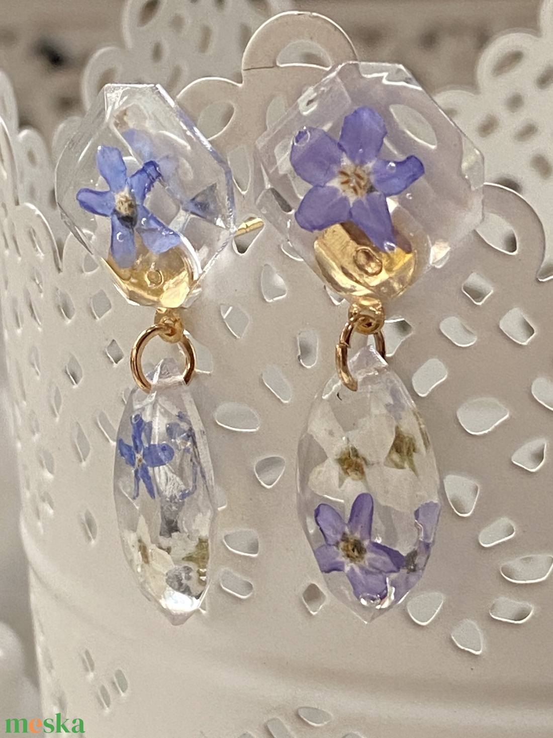 Nefelejcses 2 forma,epoxi gyanta fülbevaló - ékszer - fülbevaló - lógó fülbevaló - Meska.hu