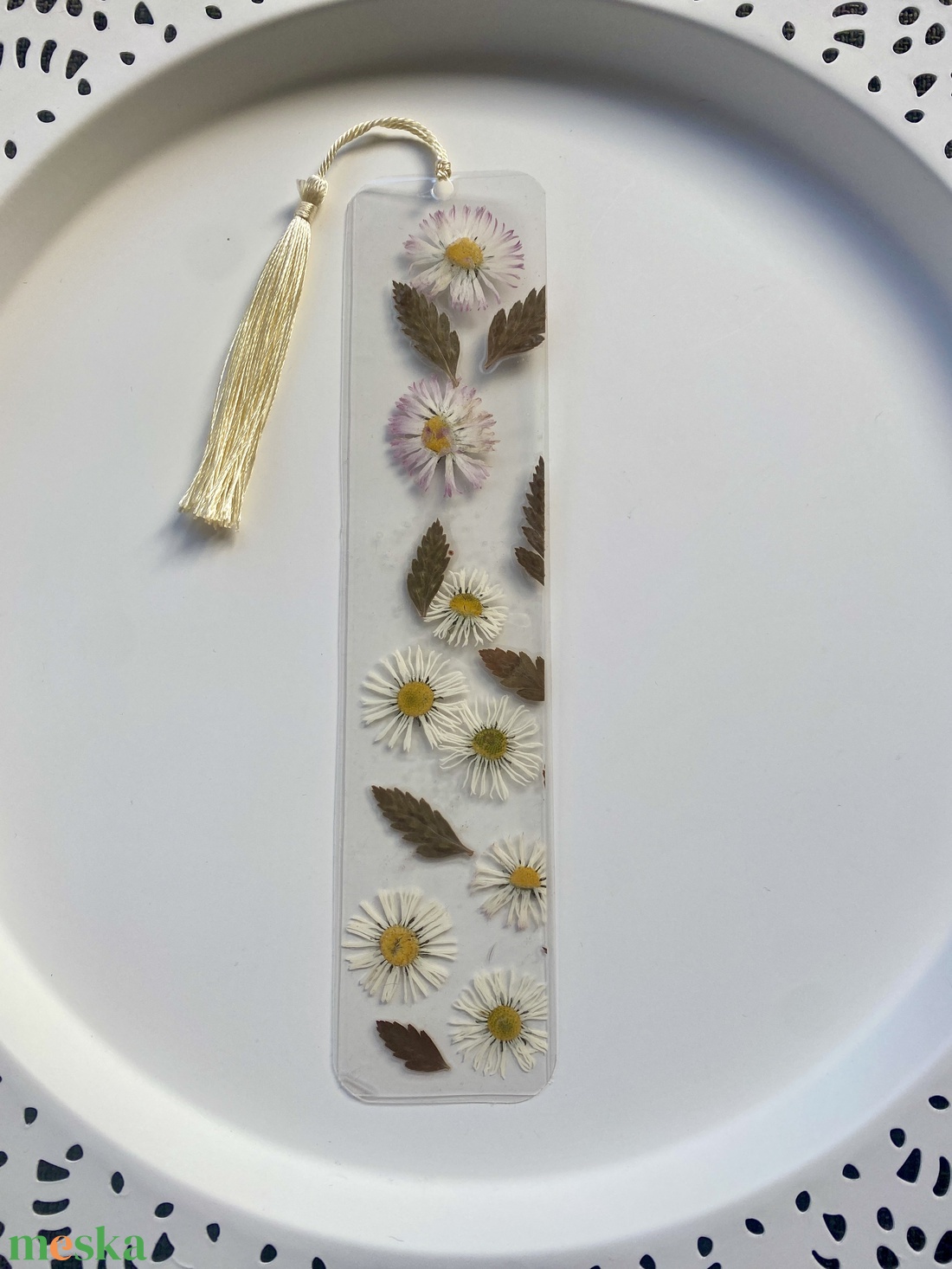 Igazi virágos könyvjelző,selyem zsinóros bojttal 15. - könyv & zene - könyvjelző - Meska.hu