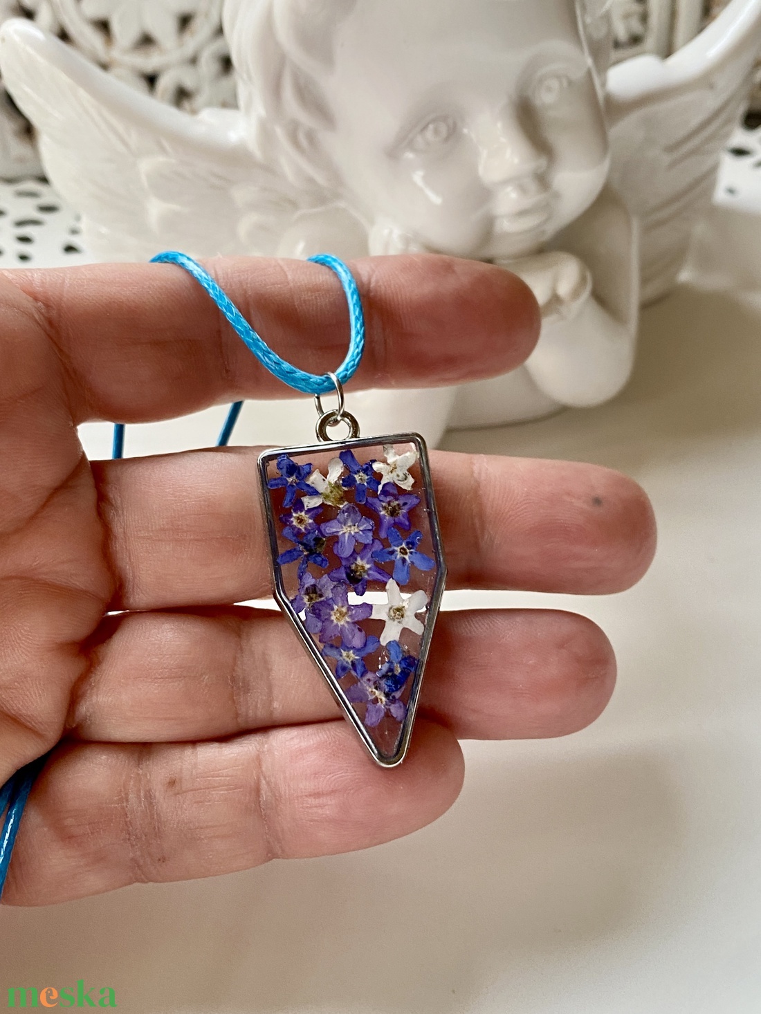 Nefelejcsek-fém keretes epoxi gyanta medál - ékszer - nyaklánc - medálos nyaklánc - Meska.hu