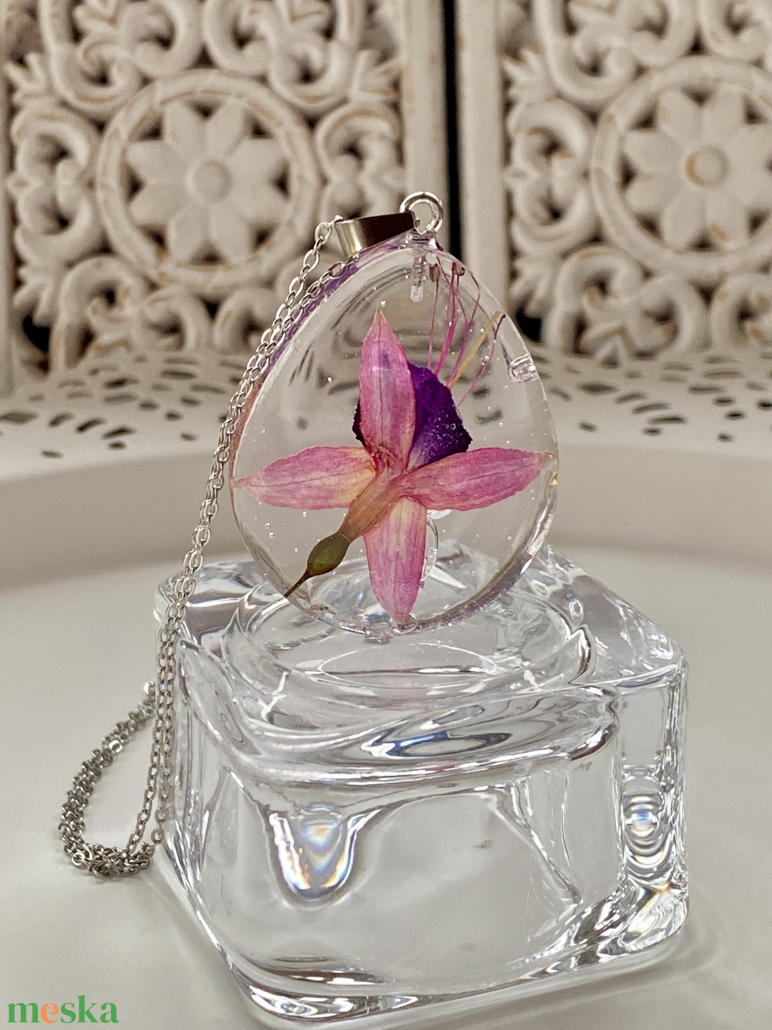 Fukszia-nagy csepp műgyanta medál - ékszer - nyaklánc - medálos nyaklánc - Meska.hu