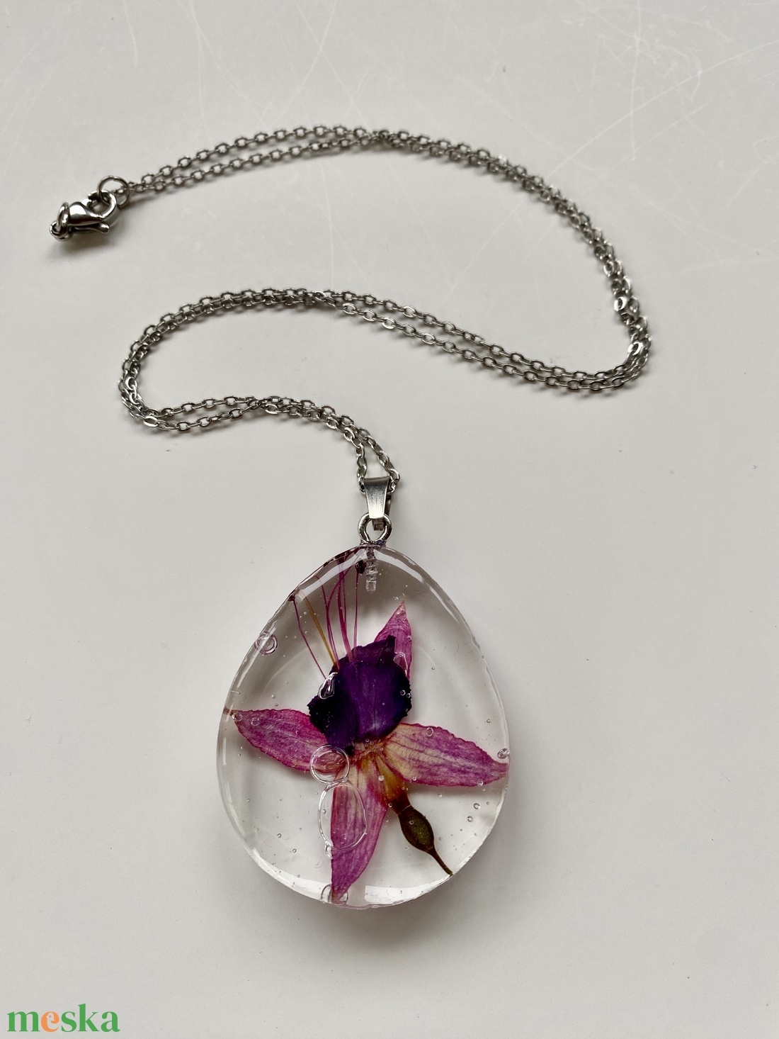Fukszia-nagy csepp műgyanta medál - ékszer - nyaklánc - medálos nyaklánc - Meska.hu