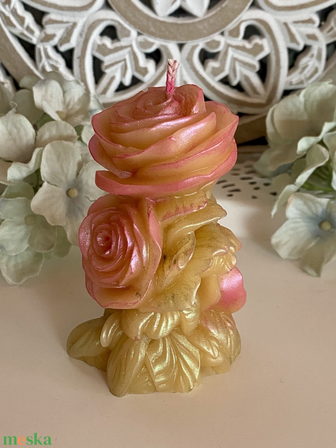 Méhviasz gyertya-virágzó rózsák - esküvő - dekoráció - gyertya & gyertyatartó - Meska.hu