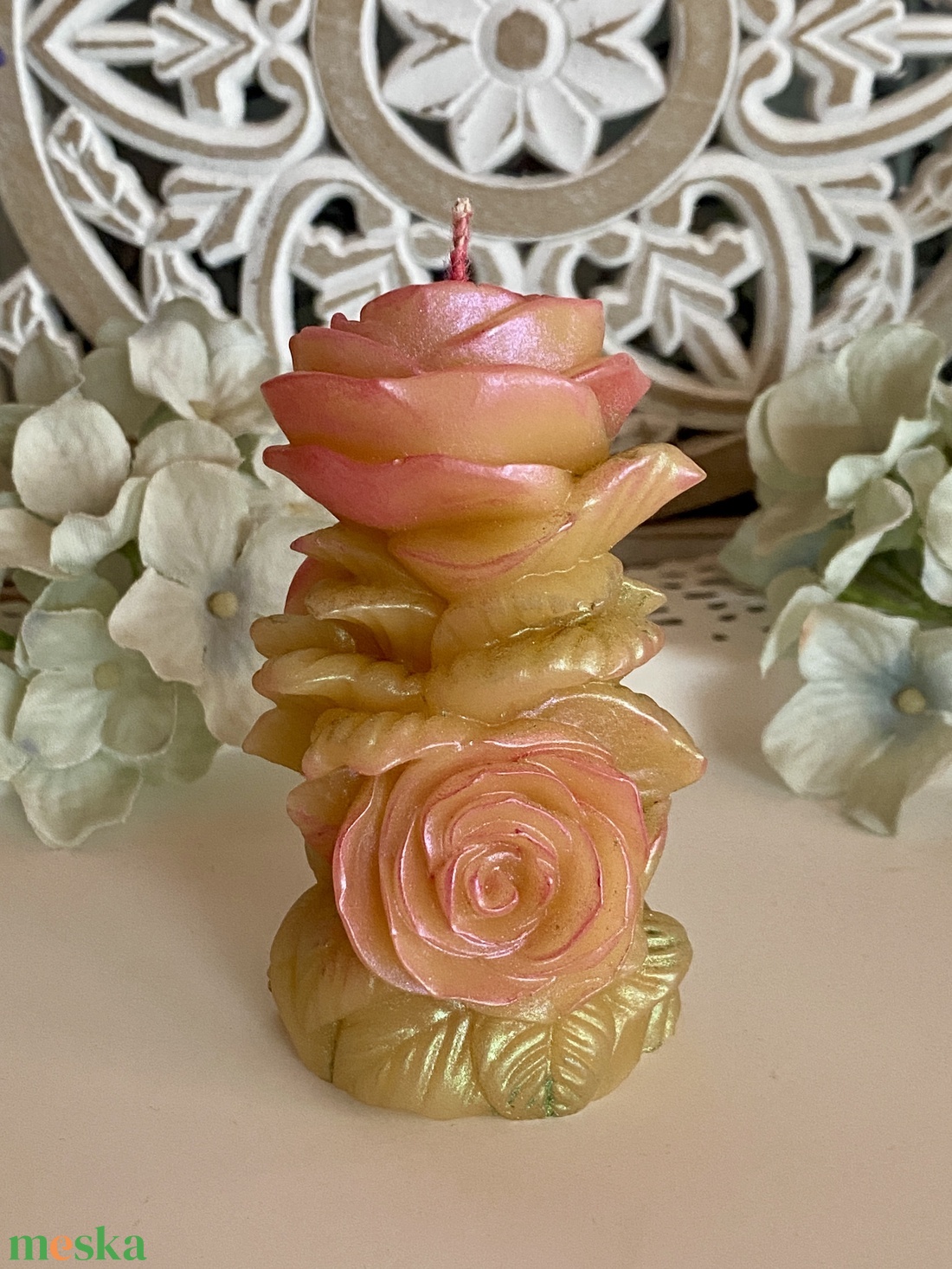Méhviasz gyertya-virágzó rózsák - esküvő - dekoráció - gyertya & gyertyatartó - Meska.hu