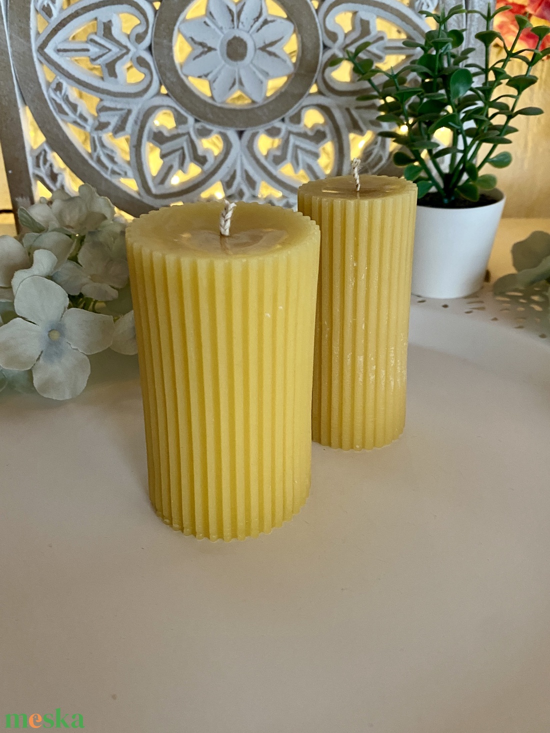 Méhviasz gyertya-Bordás henger 1. - esküvő - dekoráció - gyertya & gyertyatartó - Meska.hu