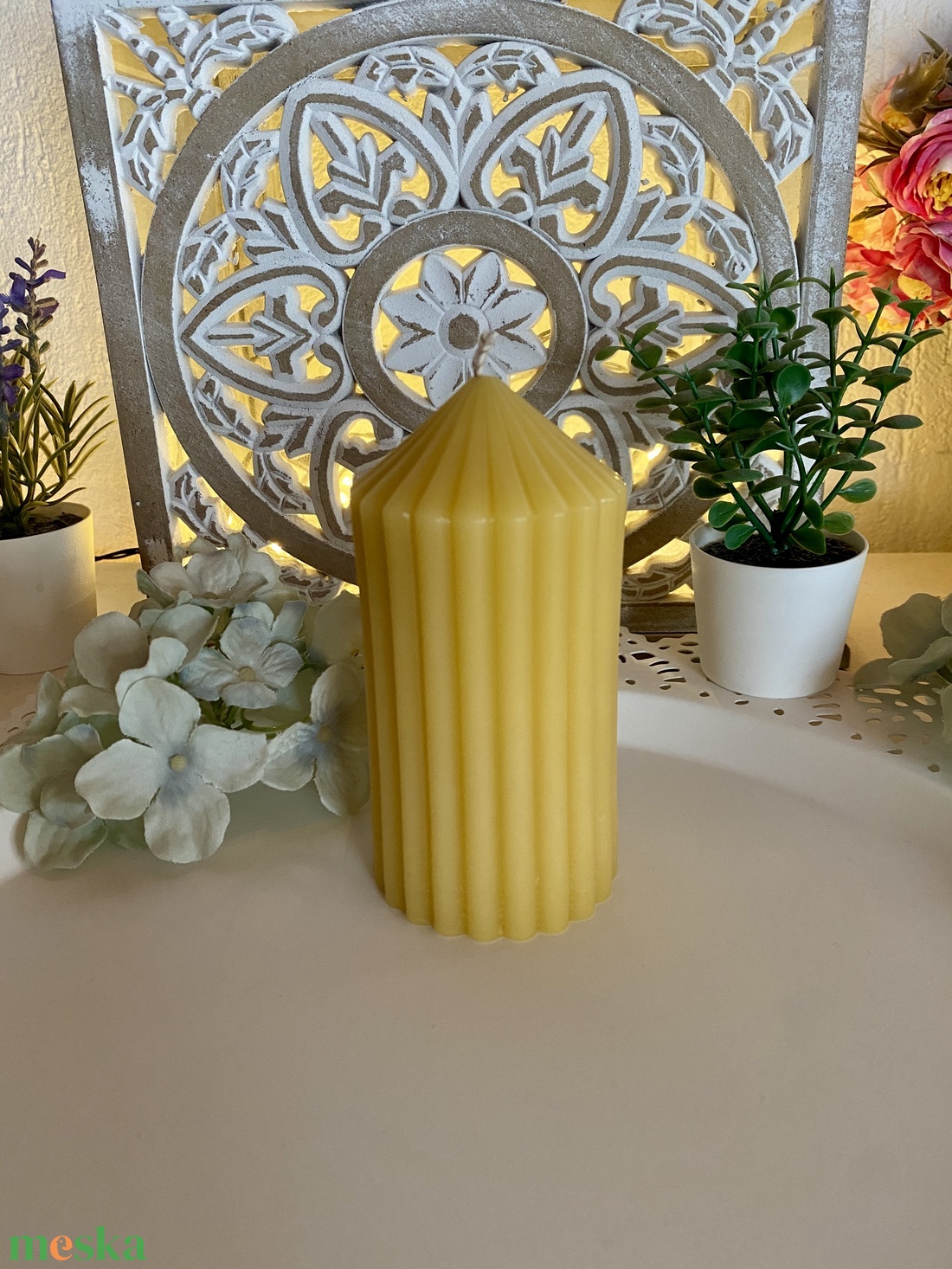 Méhviasz gyertya- Csúcsos bordás nagy henger  - esküvő - dekoráció - gyertya & gyertyatartó - Meska.hu