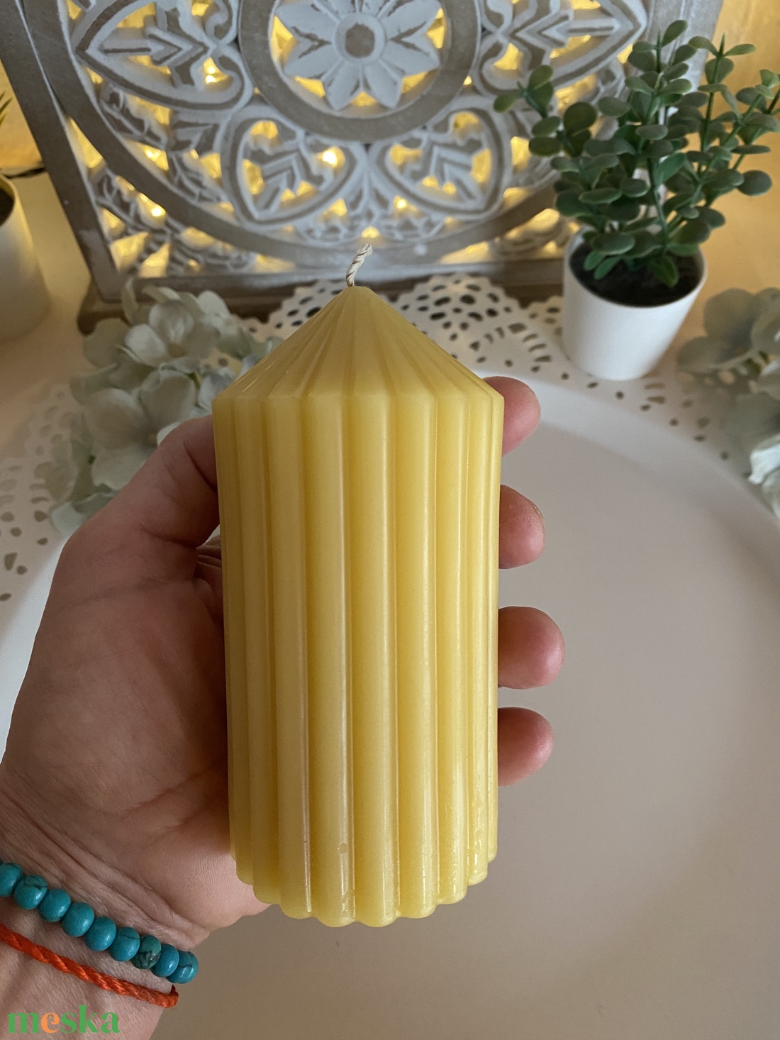 Méhviasz gyertya- Csúcsos bordás nagy henger  - esküvő - dekoráció - gyertya & gyertyatartó - Meska.hu