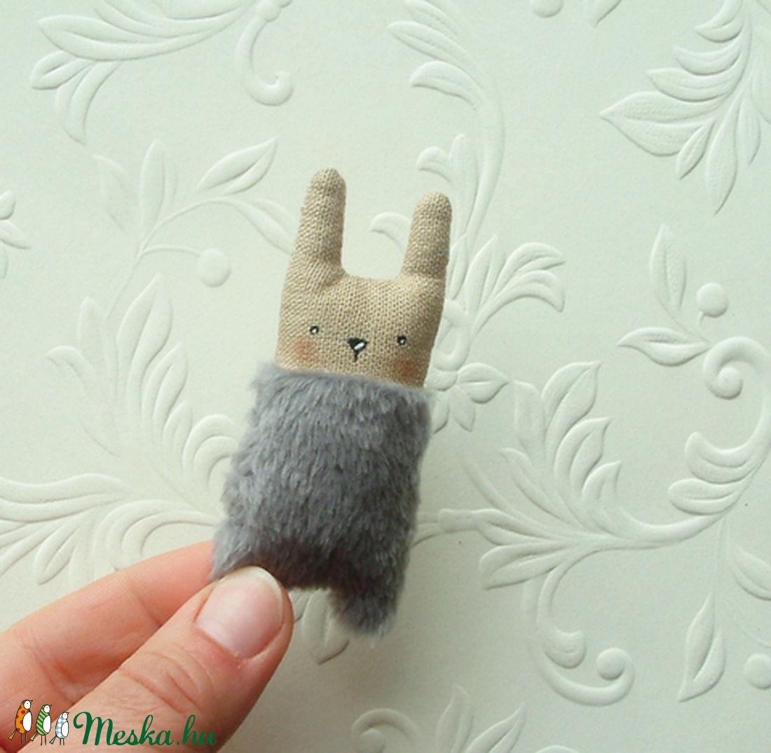 Mini nyuszi kitűző - - Meska.hu Mini nyuszi kitűző - - Meska.hu