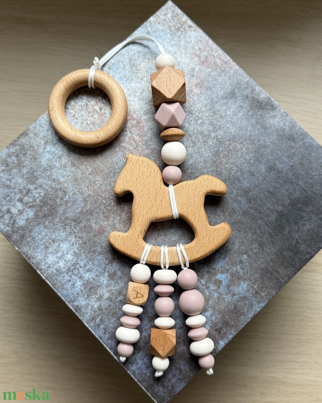 Álmok Őrzője #01  Vanília -  Rózsagyökér - Óriás hexagonnal - Hintalóval - baba - mama - babalátogató ajándékcsomag - Meska.hu