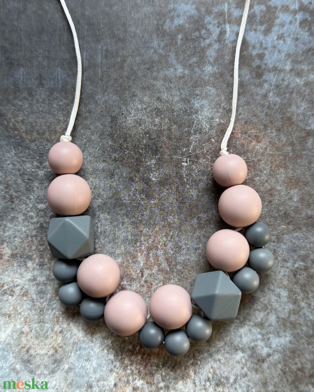 ANYALÁNC #03 Mályva és sötét szürke vagy mályva és világos szürke - baba - mama - baba játékok - rágcsalánc - Meska.hu