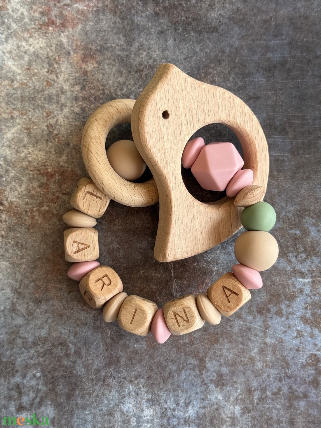 Csörgő rágóka #28 világos mályva - zsálya - karamell  - baba - mama - baba játékok - rágóka - Meska.hu