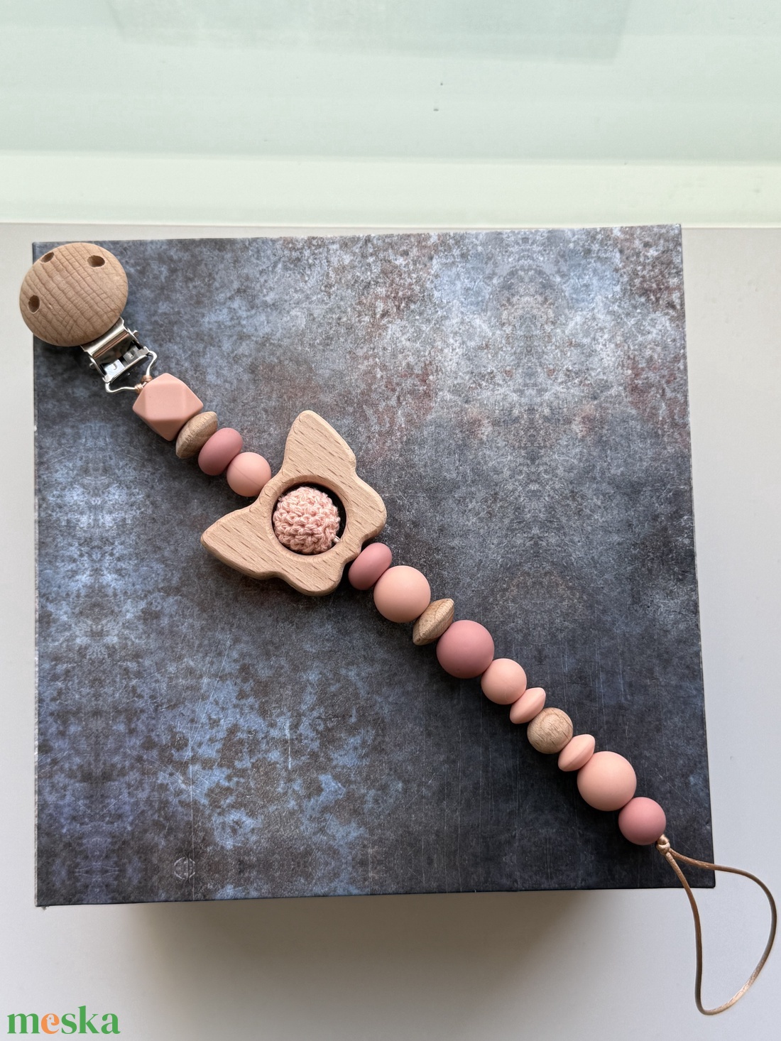 BABABOX készletről rozé és barack csörgő rágóka és cumilánc - baba - mama - baba játékok - rágóka - Meska.hu