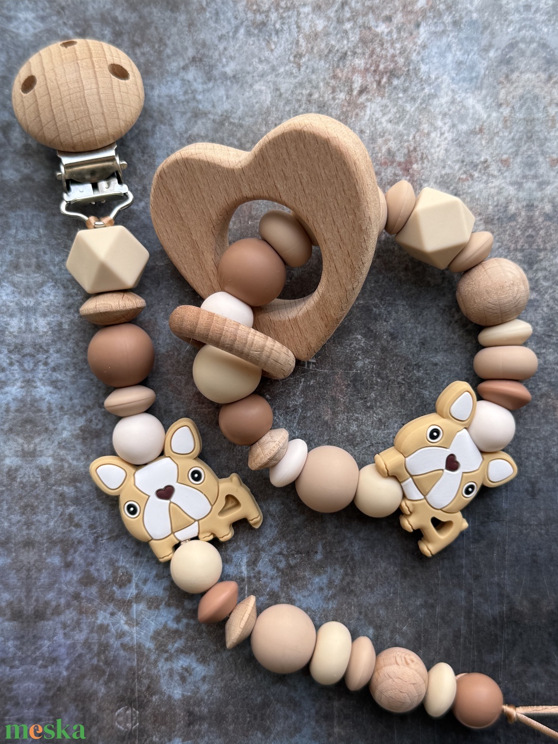 BABABOX készletről barna bézs francia buldog csörgő rágóka és cumilánc - baba - mama - baba játékok - rágóka - Meska.hu