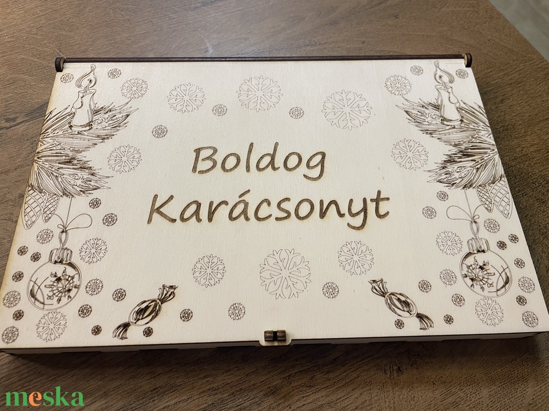 Karácsonyfa díszek dobozban - karácsony - karácsonyi lakásdekoráció - karácsonyfadíszek - Meska.hu