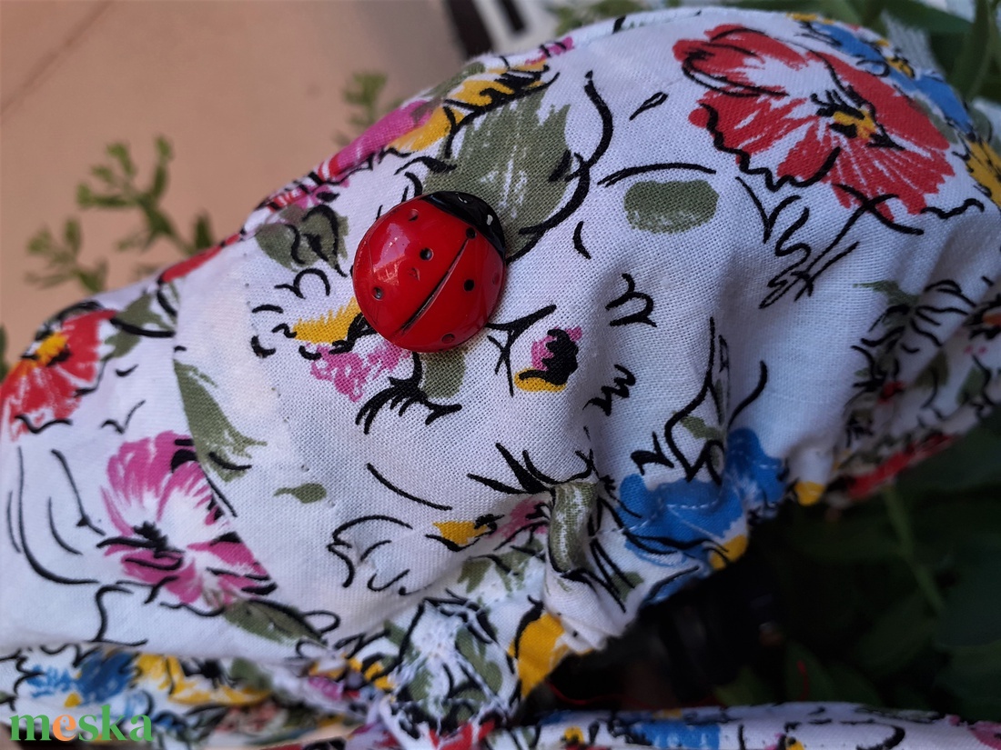 Nyári vintage nyereghuzat, virágos textil kerékpárhuzat katicabogárral - játék & sport - sport és kikapcsolódás - kerékpározás - nyereghuzat - Meska.hu