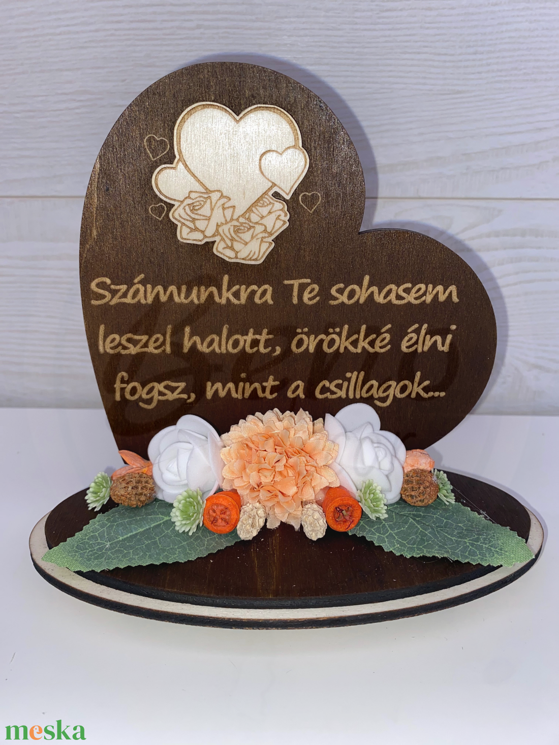 Kegyeleti szív dísz  Számunkra Te sohasem leszel halott narancs-fehér virágokkal - otthon & életmód - vallás - temetkezési tárgy - Meska.hu