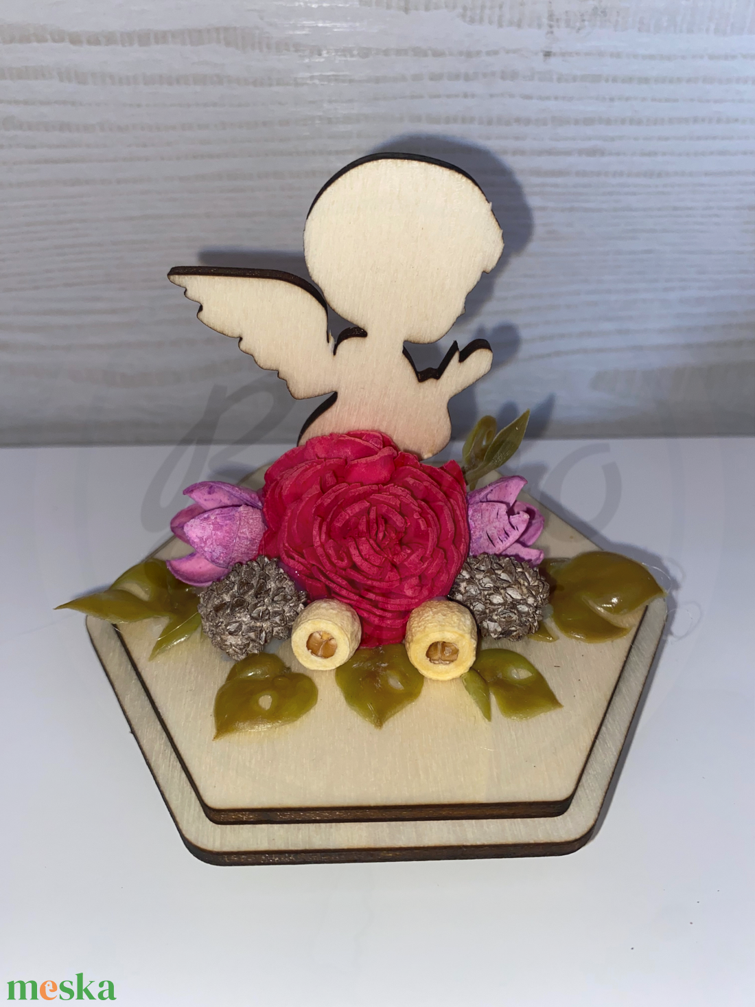 Kegyeleti fa angyalka dísz  pink virágkompozícióval  - otthon & életmód - vallás - temetkezési tárgy - sírdísz, kegyeleti dísz - Meska.hu