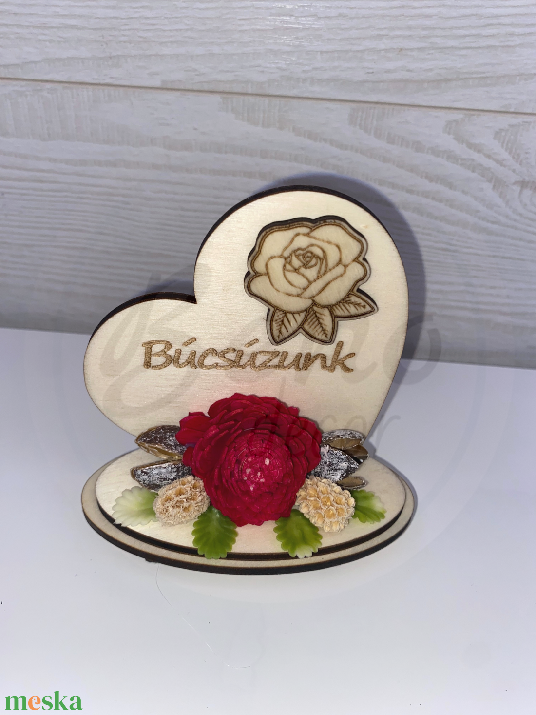 Szív alakú Búcsúzunk fa emlékdísz magenta virággal - otthon & életmód - vallás - temetkezési tárgy - sírdísz, kegyeleti dísz - Meska.hu Szív alakú Búcsúzunk fa emlékdísz magenta virággal - otthon & életmód - vallás - temetkezési tárgy - sírdísz, kegyeleti dísz - Meska.hu