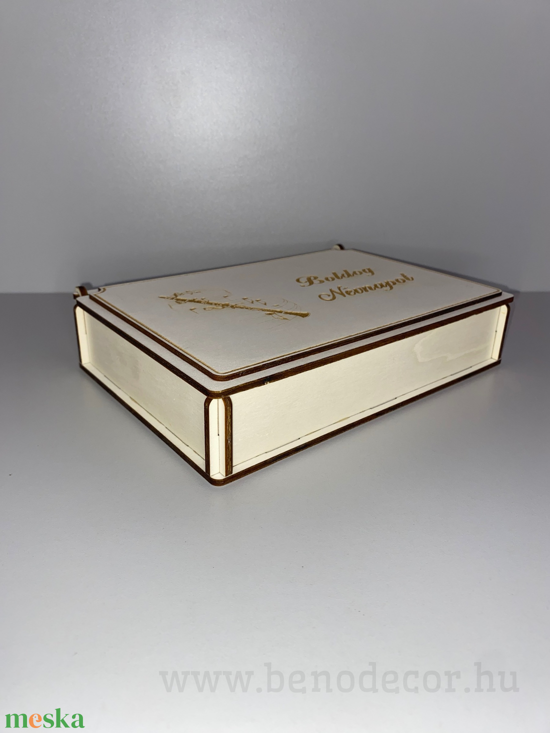 Gravírozott Fa Ékszerdoboz 6 rekesszel - ékszer - ékszertartó - ékszerdoboz - Meska.hu