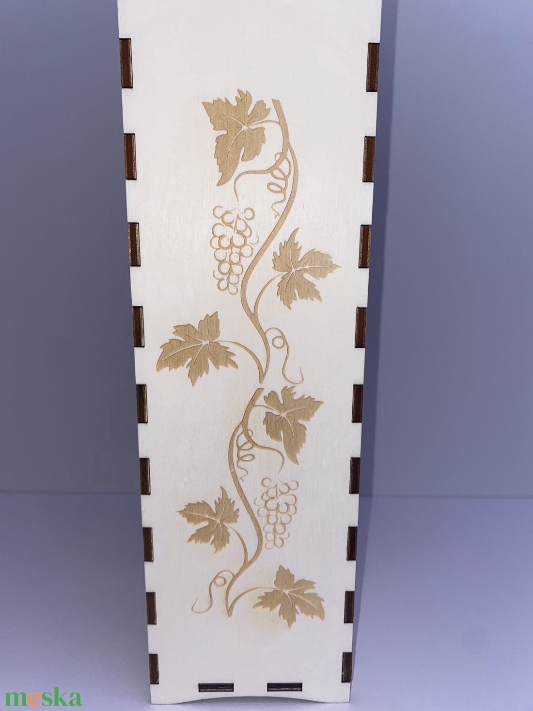 Fa borosüveg díszdoboz szőlőmintával  gravírozott ajándékdoboz - otthon & életmód - konyhafelszerelés, tálalás - tálalás - bortartó - Meska.hu