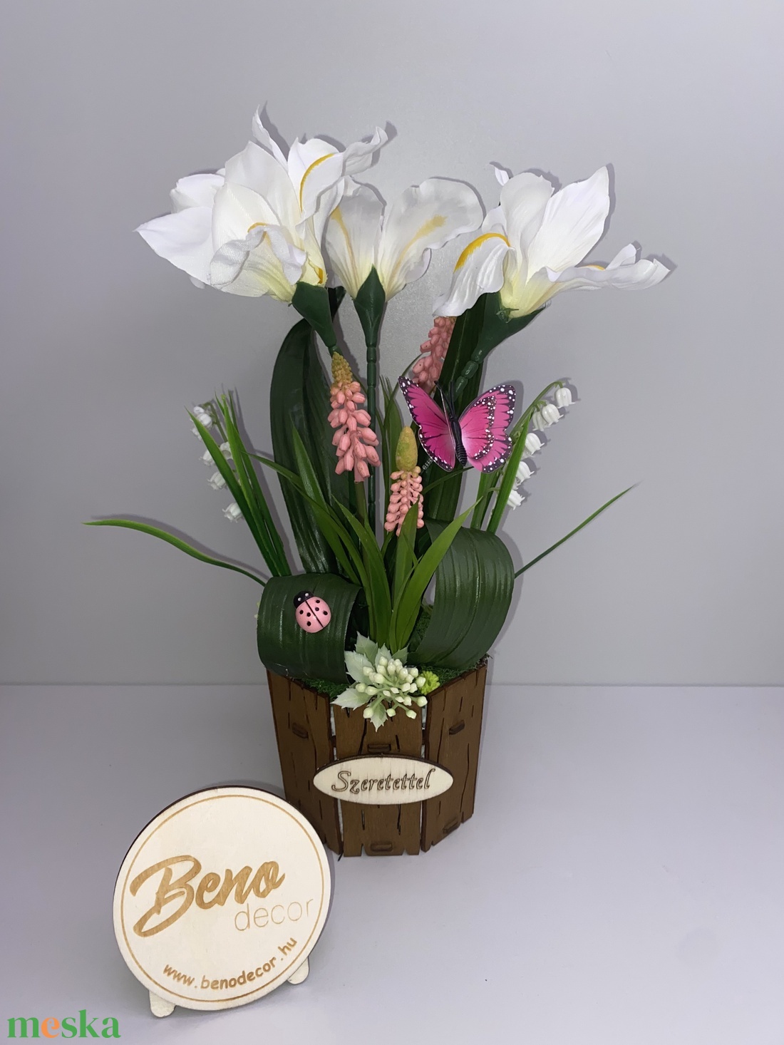 Fa kaspós tavaszi dekor virág pillangóval � egyedi felirattal - otthon & életmód - virágdekoráció - virágdíszek - asztali virágdísz - Meska.hu