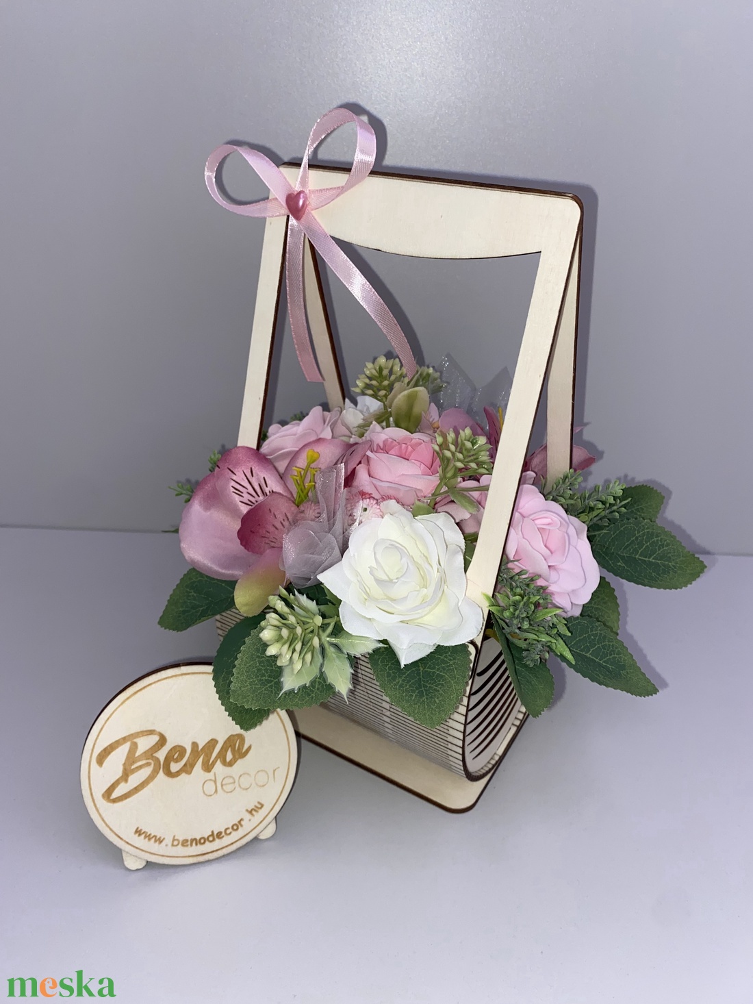 Virágkosár rózsaszín rózsákkal - otthon & életmód - virágdekoráció - virágdíszek - asztali virágdísz - Meska.hu