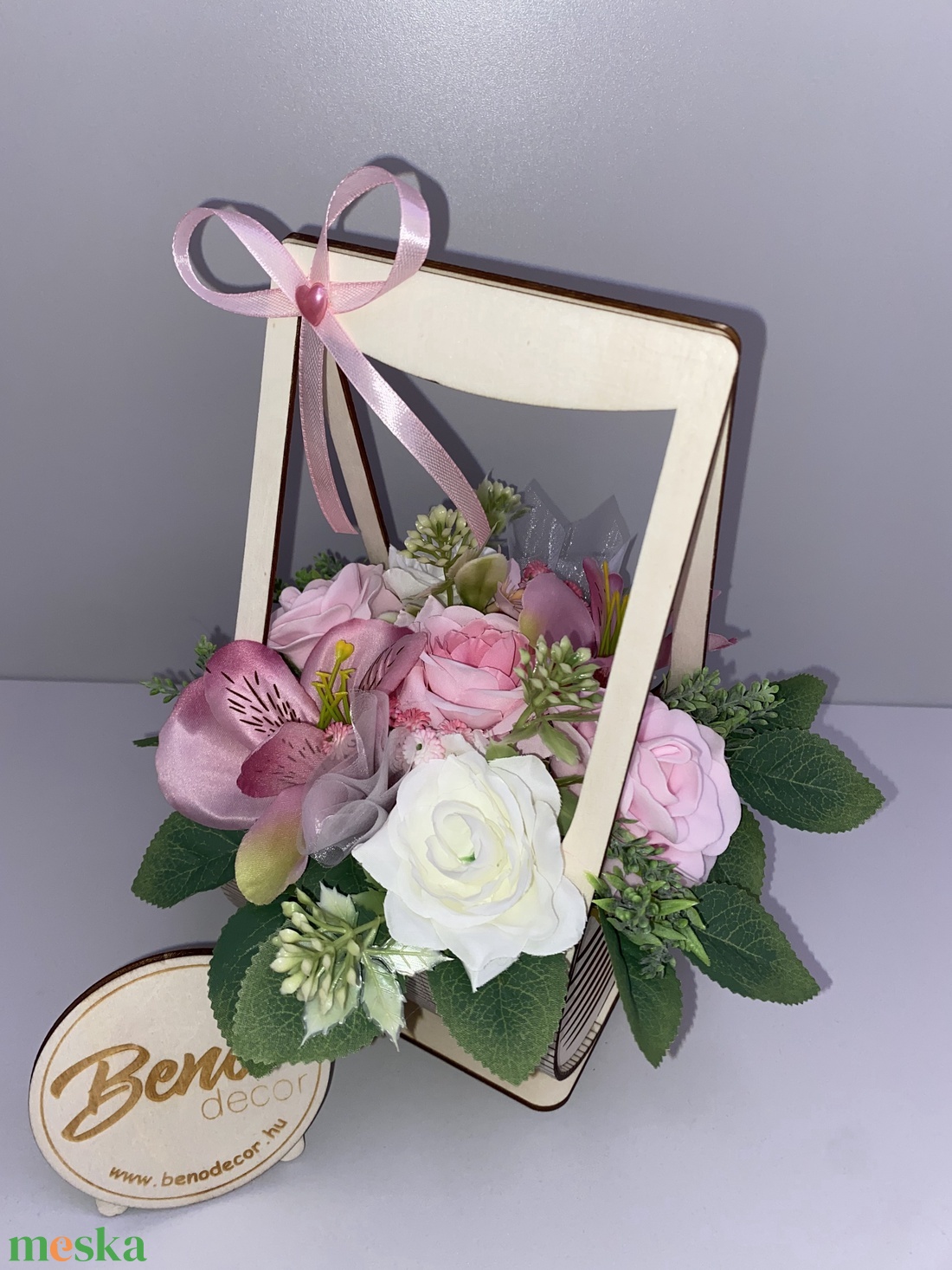 Virágkosár rózsaszín rózsákkal - otthon & életmód - virágdekoráció - virágdíszek - asztali virágdísz - Meska.hu