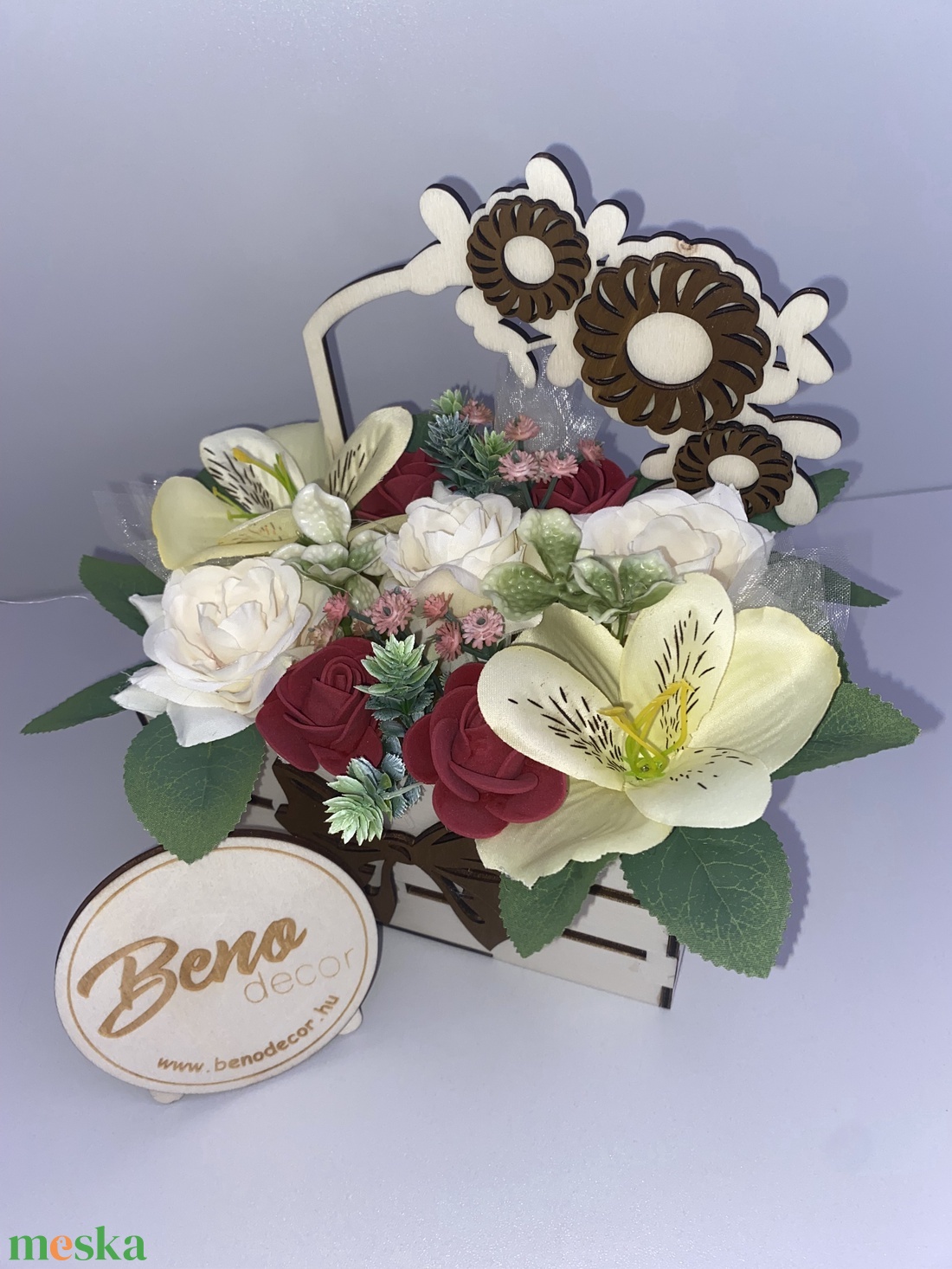 Virágos fa kosár rózsákkal - otthon & életmód - virágdekoráció - virágdíszek - virágdísz kaspóban - Meska.hu