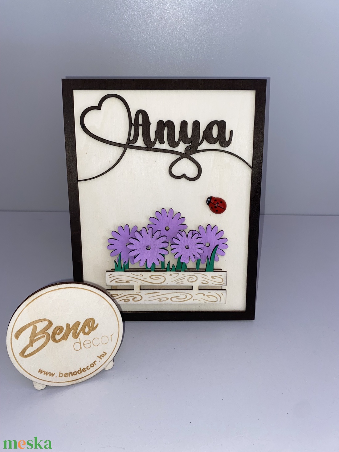 Fa kép Anya felirattal és virágos dekorral � egyedi anyák napi ajándék - otthon & életmód - dekoráció - asztal és polc dekoráció - gravírozott táblák - Meska.hu