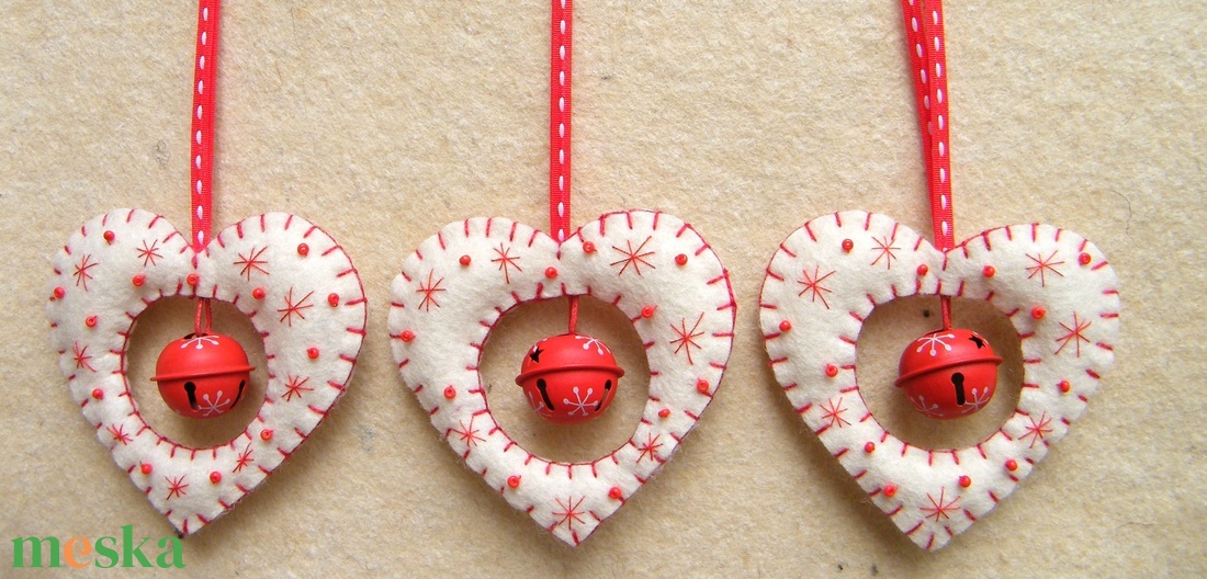 Szív alakú karácsonyfa dísz csörgővel -  - Meska.hu