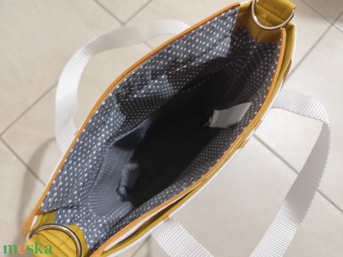 Oldaltáska  - táska & tok - kézitáska & válltáska - vállon átvethető táska - Meska.hu