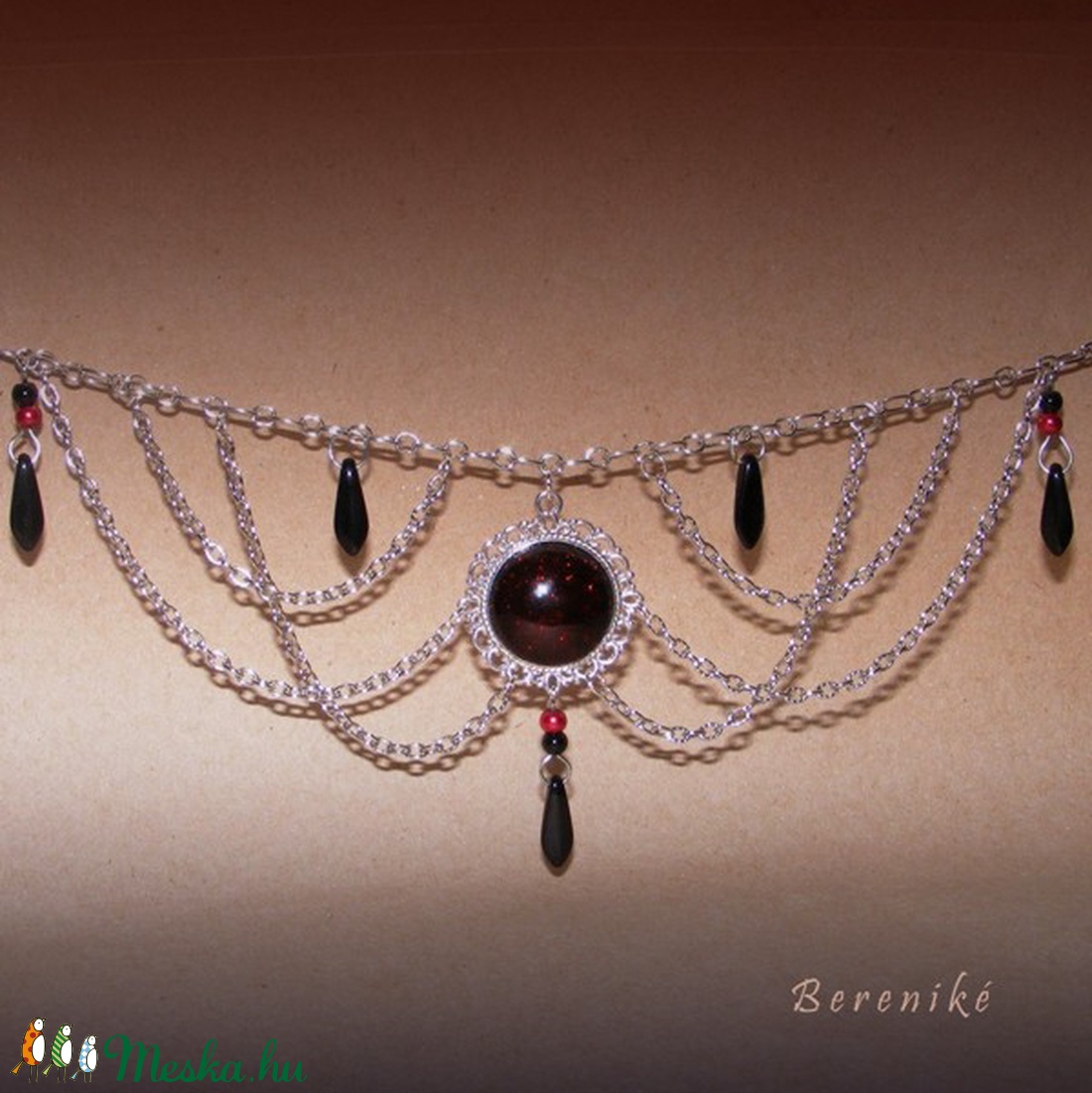 Láncreakció - Elegáns ezüst-bordó nyakék - halloweeni ékszerek - halloweeni ékszerek - Meska.hu Láncreakció - Elegáns ezüst-bordó nyakék - halloweeni ékszerek - halloweeni ékszerek - Meska.hu