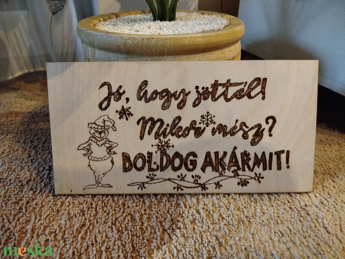 Vicces karácsonyi Grincs felirat gravírozott tábla - otthon & életmód - dekoráció - ajtó- és ablak dekoráció - ajtótábla - Meska.hu