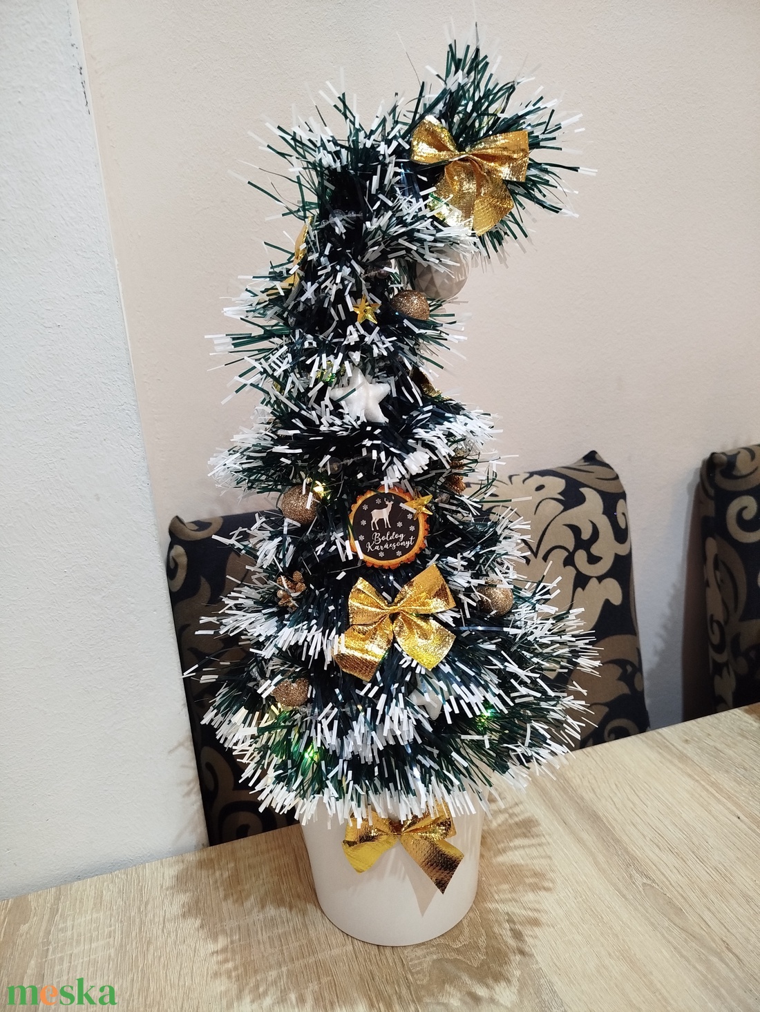 Örök grincsfa LED világítással arany színekben - karácsony - karácsonyi lakásdekoráció - karácsonyfa, grincsfa - Meska.hu
