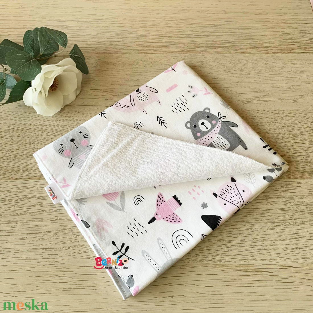 Rózsaszín nyuszis pelenkázó alátét - szépségápolás - pelenka & babaápolás - pelenkázó alátét - Meska.hu