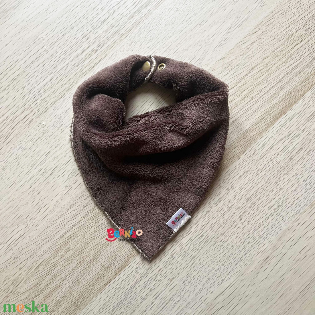 Barna wellsoft sálkendő - ruha & divat - babaruha & gyerekruha - előke & nyálkendő - Meska.hu
