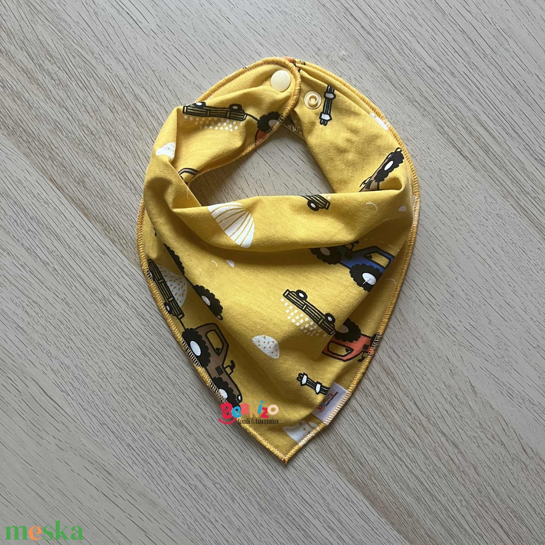 Sárga járműves nyálkendő/babakendő - baba - mama - babaruházat - nyálkendő - Meska.hu