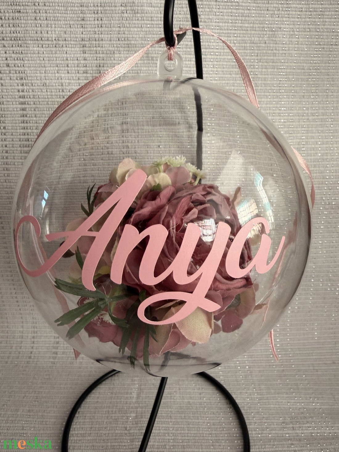 Különleges, kézzel készült virágos gömb Anyák napjára - otthon & életmód - dekoráció - fali és függő dekoráció - függődísz - Meska.hu