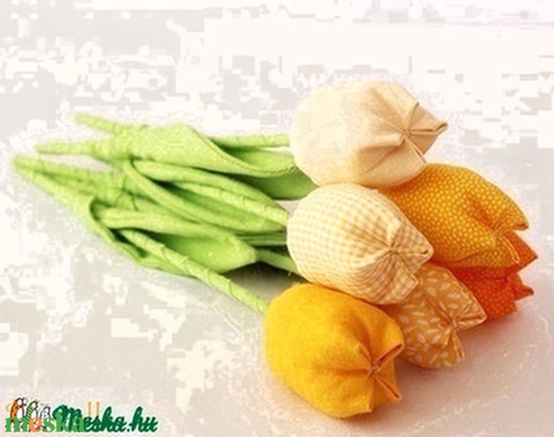 tavaszi tulipán  - otthon & életmód - dekoráció - asztal és polc dekoráció - asztaldísz - Meska.hu