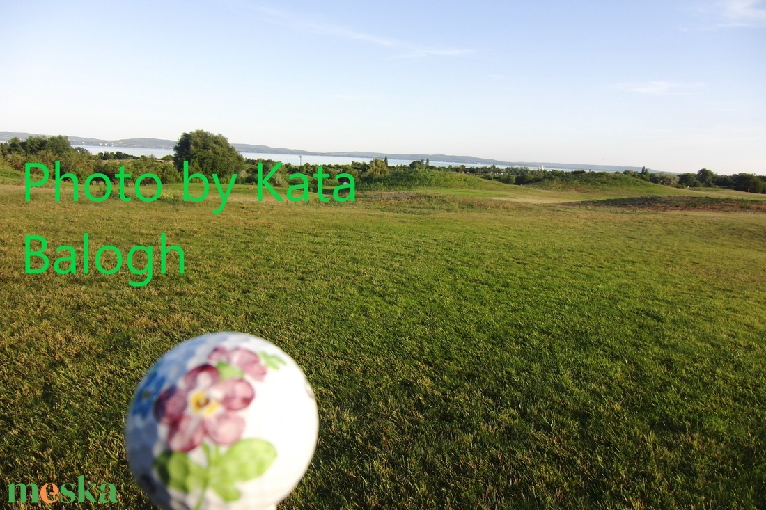 Virágos golflabda repül a balatoni golfpályán - fotó/poszter/falidísz - művészet - fotográfia - tájkép - Meska.hu