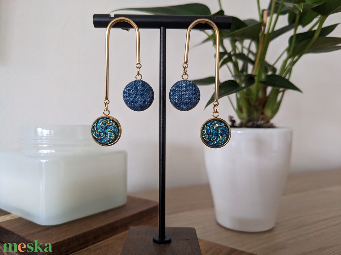 Zöldeskék fánk bedugós fülbevaló - ékszer - fülbevaló - lógó fülbevaló - Meska.hu