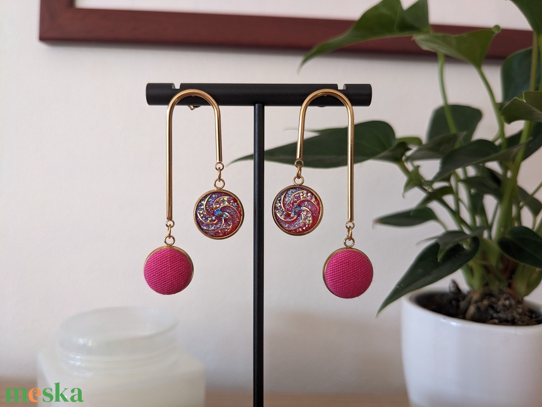 Pink fánkos bedugós fülbevaló - ékszer - fülbevaló - lógó fülbevaló - Meska.hu