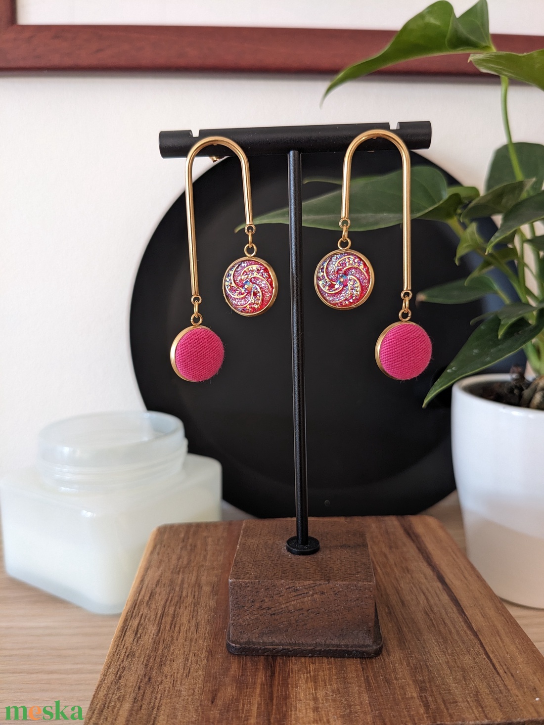 Pink fánkos bedugós fülbevaló - ékszer - fülbevaló - lógó fülbevaló - Meska.hu