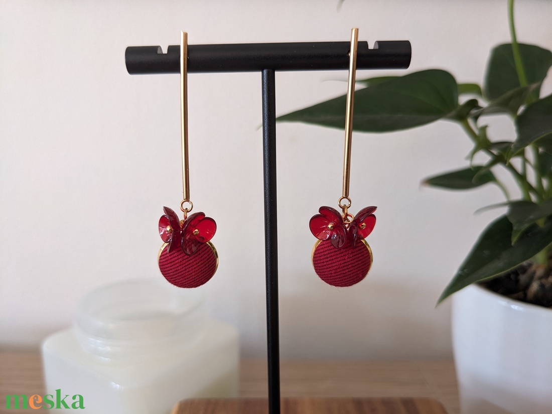 Piros kétvirágos bedugós fülbevaló - ékszer - fülbevaló - lógó fülbevaló - Meska.hu