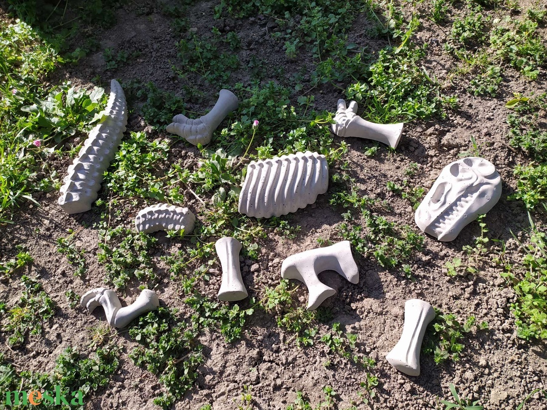 Beton Dinoszaurusz csontváz - otthon & életmód - ház & kert - kerti dísz - Meska.hu Beton Dinoszaurusz csontváz - otthon & életmód - ház & kert - kerti dísz - Meska.hu