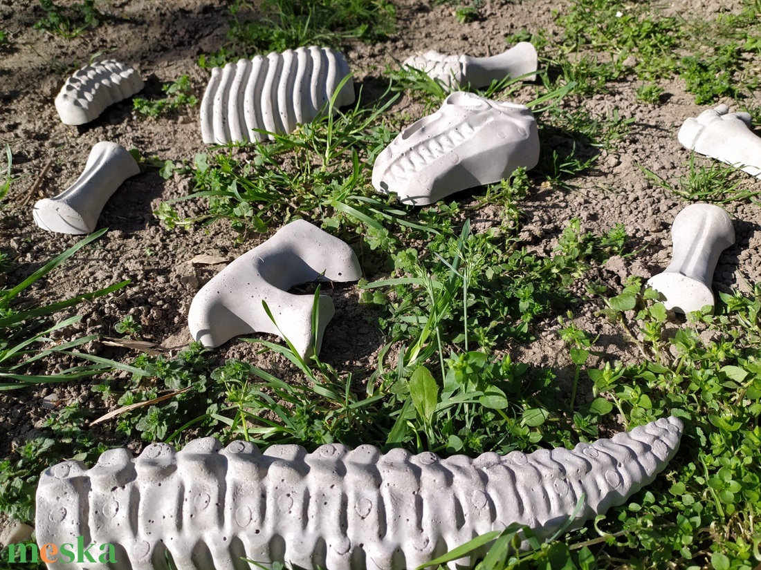Beton Dinoszaurusz csontváz - otthon & életmód - ház & kert - kerti dísz - Meska.hu Beton Dinoszaurusz csontváz - otthon & életmód - ház & kert - kerti dísz - Meska.hu