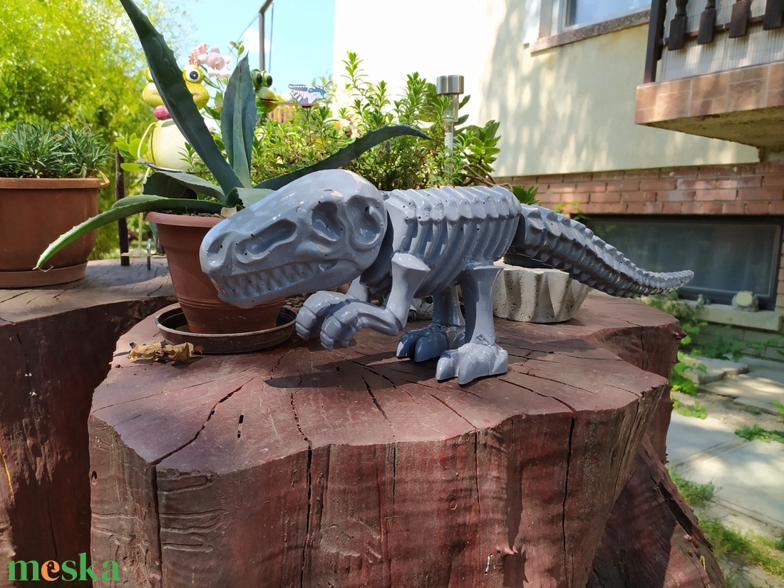 3D Álló Dinoszaurusz csontváz beton - otthon & életmód - ház & kert - kerti dísz - Meska.hu 3D Álló Dinoszaurusz csontváz beton - otthon & életmód - ház & kert - kerti dísz - Meska.hu
