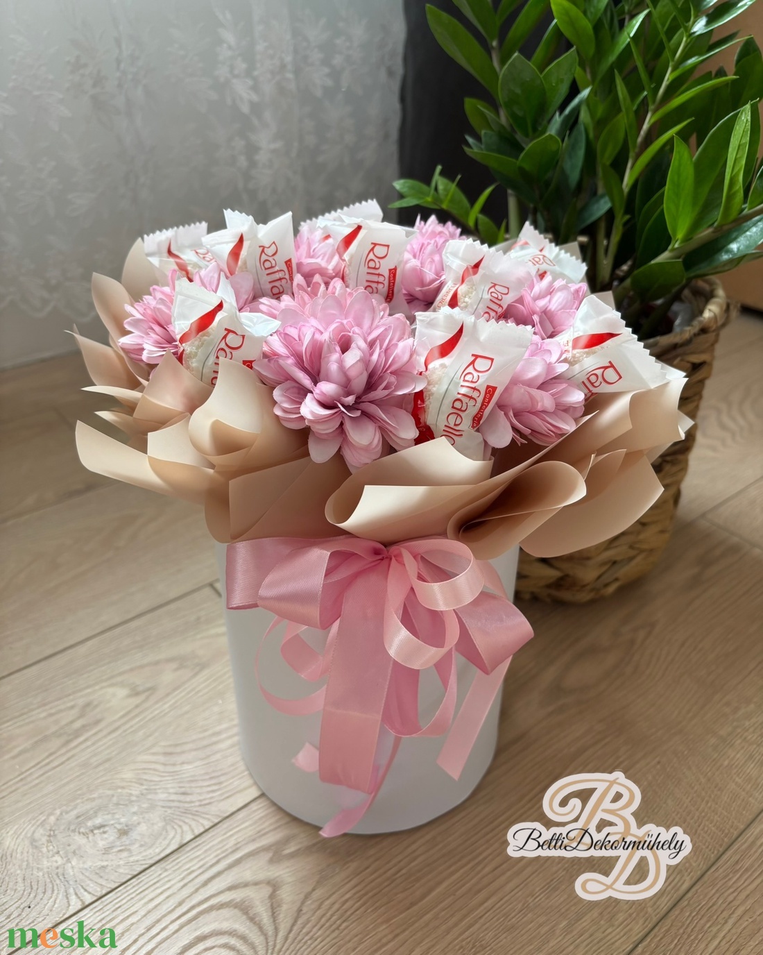 Raffaello ajándék box, virágbox - otthon & életmód - dekoráció - virágdísz és tartó - virágbox, virágdoboz - Meska.hu