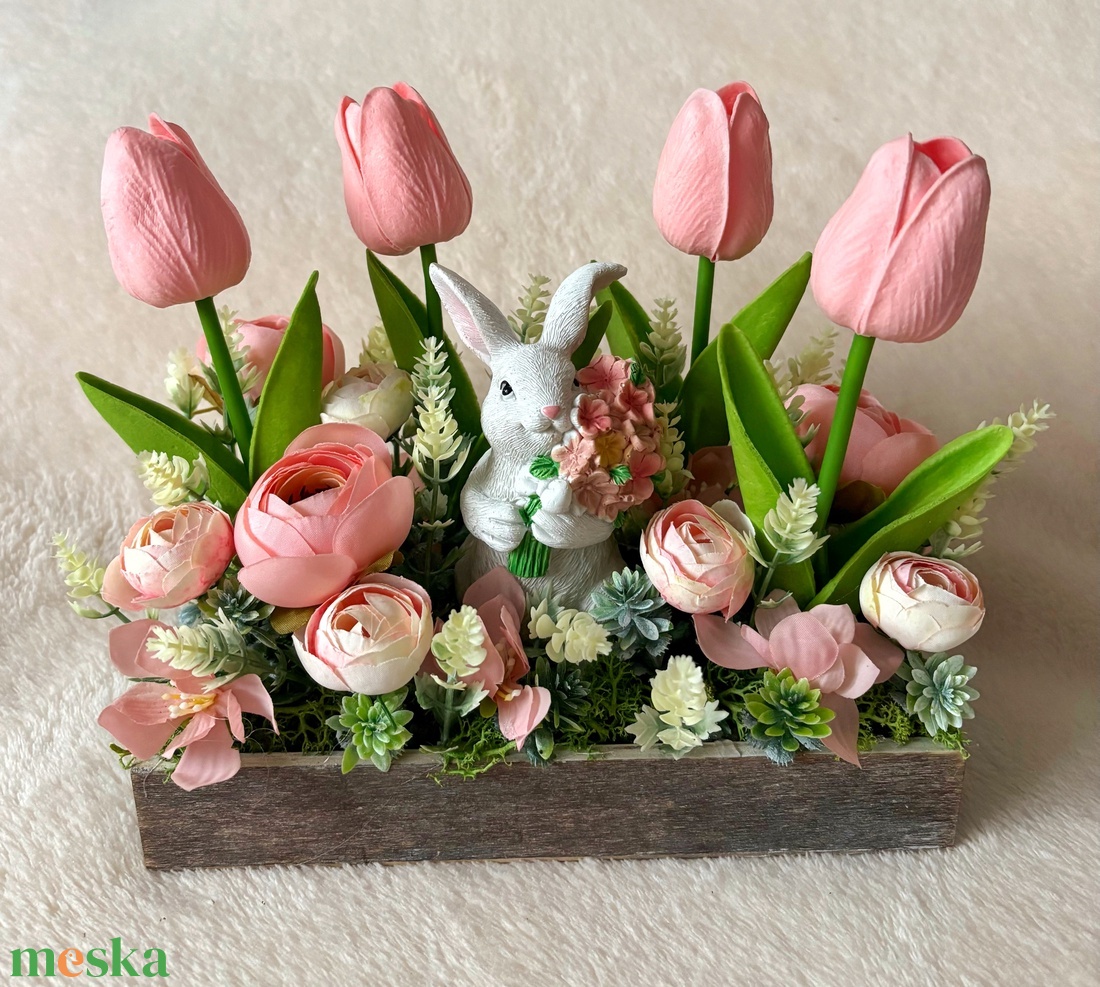 Rózsaszín tulipános nyuszis asztaldísz  - ünnepi díszek, dekorációk - húsvéti díszek és dekorációk - húsvéti virágos díszek - Meska.hu